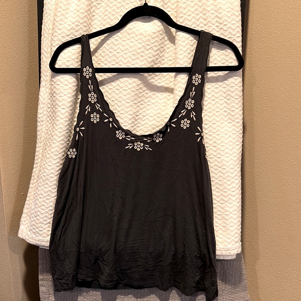 Floral Embroidered Tank Top - Picture 1 of 1
